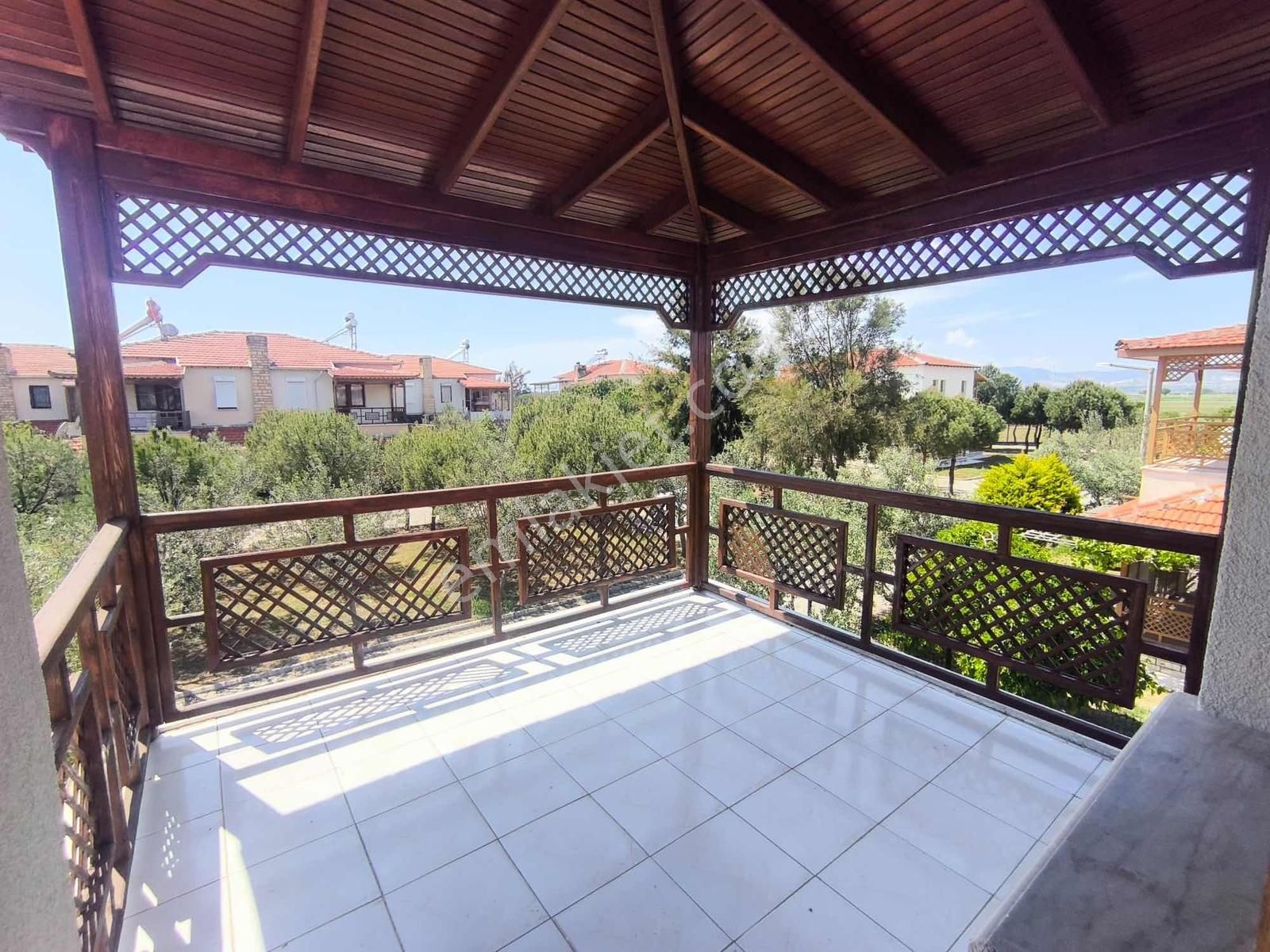 Dikili Çandarlı Site İçerisinde Satılık Villa - Görsel 8