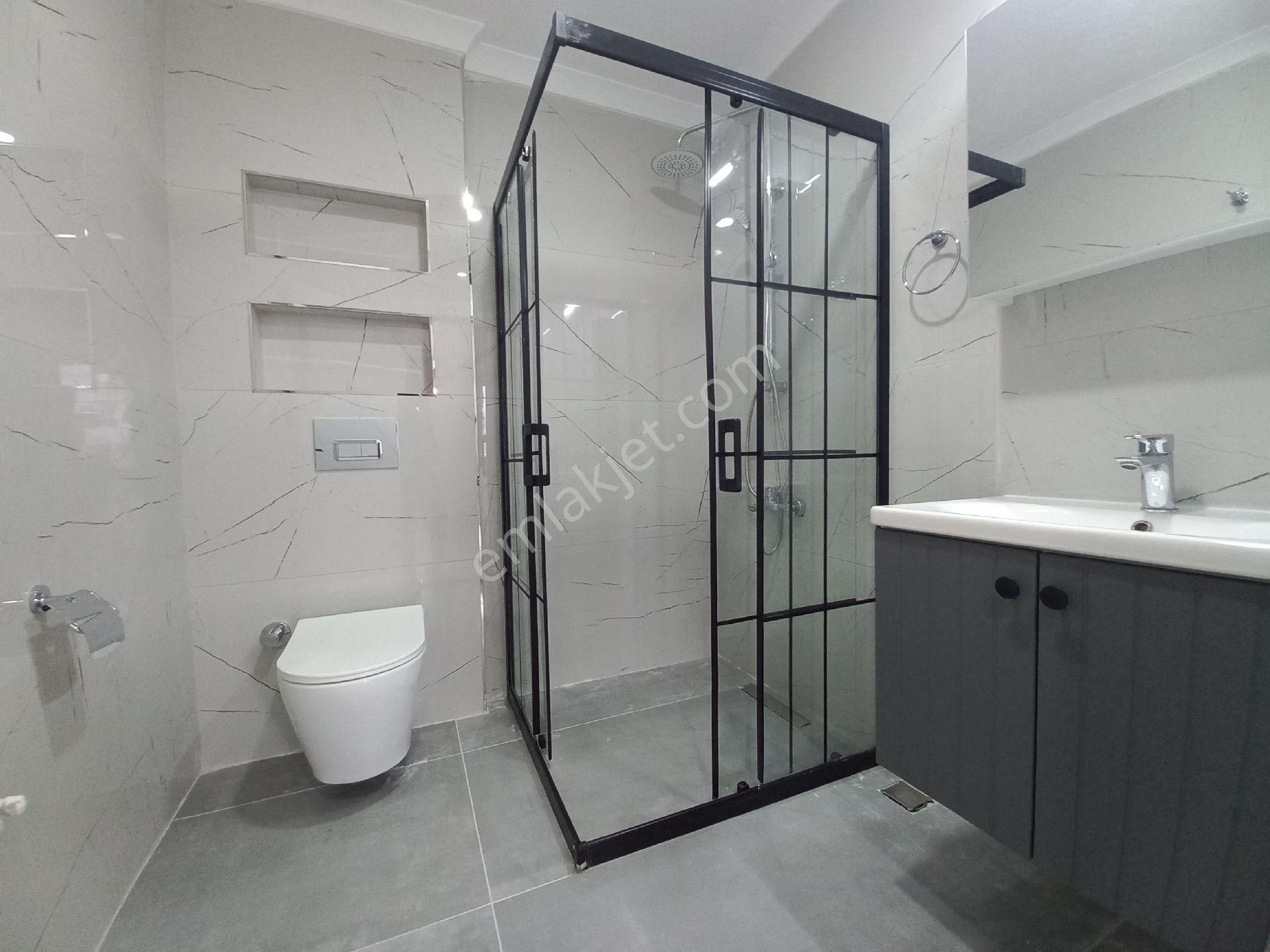 Didim'de Havuzlu Sitede Satılık Ön Cepheli 3+1 Bitişik Nizamlı Villa - Görsel 16