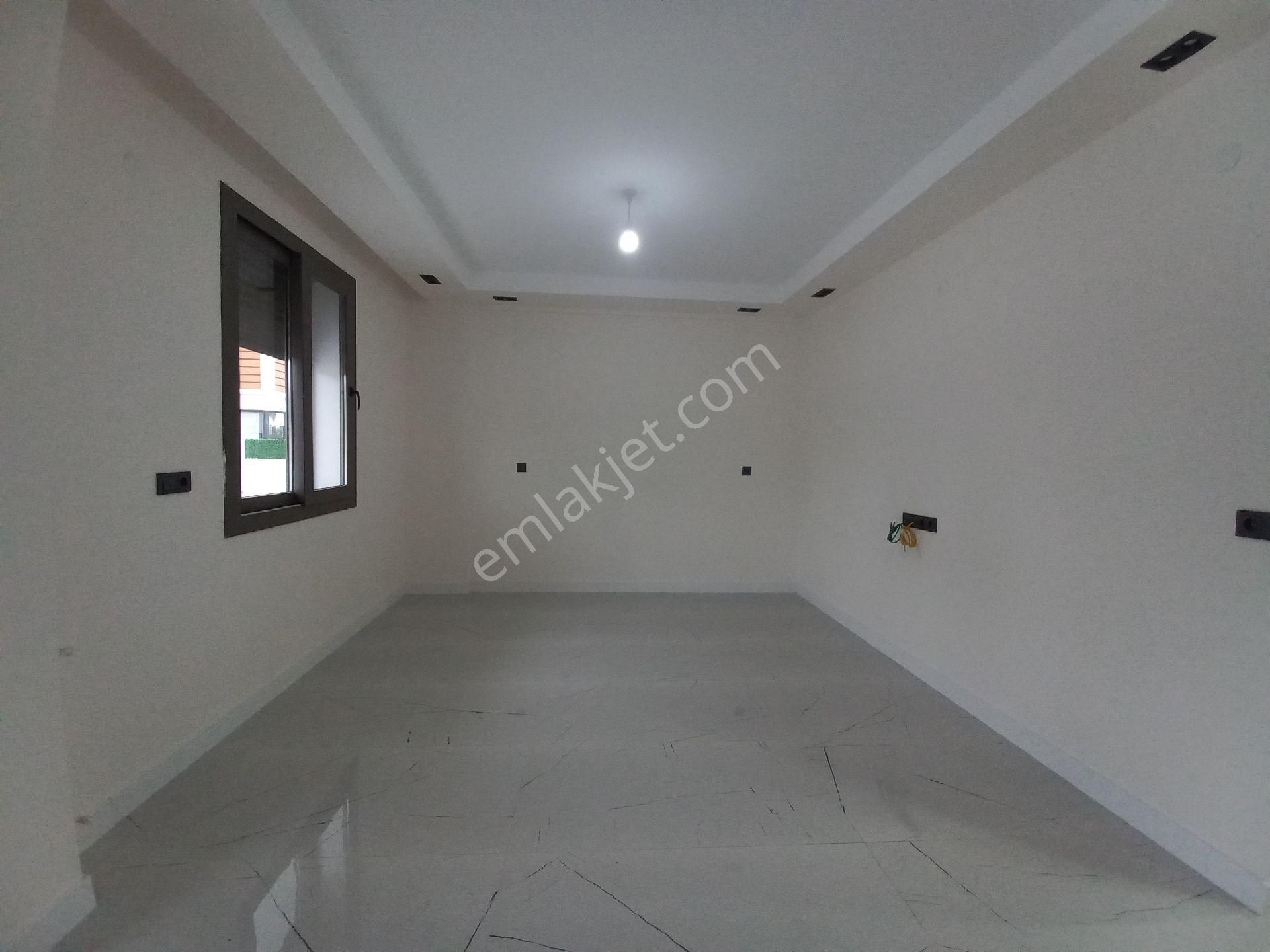 Didim'de Havuzlu Sitede Satılık Ön Cepheli 3+1 Bitişik Nizamlı Villa - Görsel 6