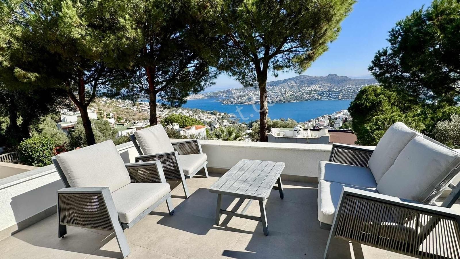 Satılık Gündoğan Cennet Evler D Mahallesi Deniz Manzaralı Villa