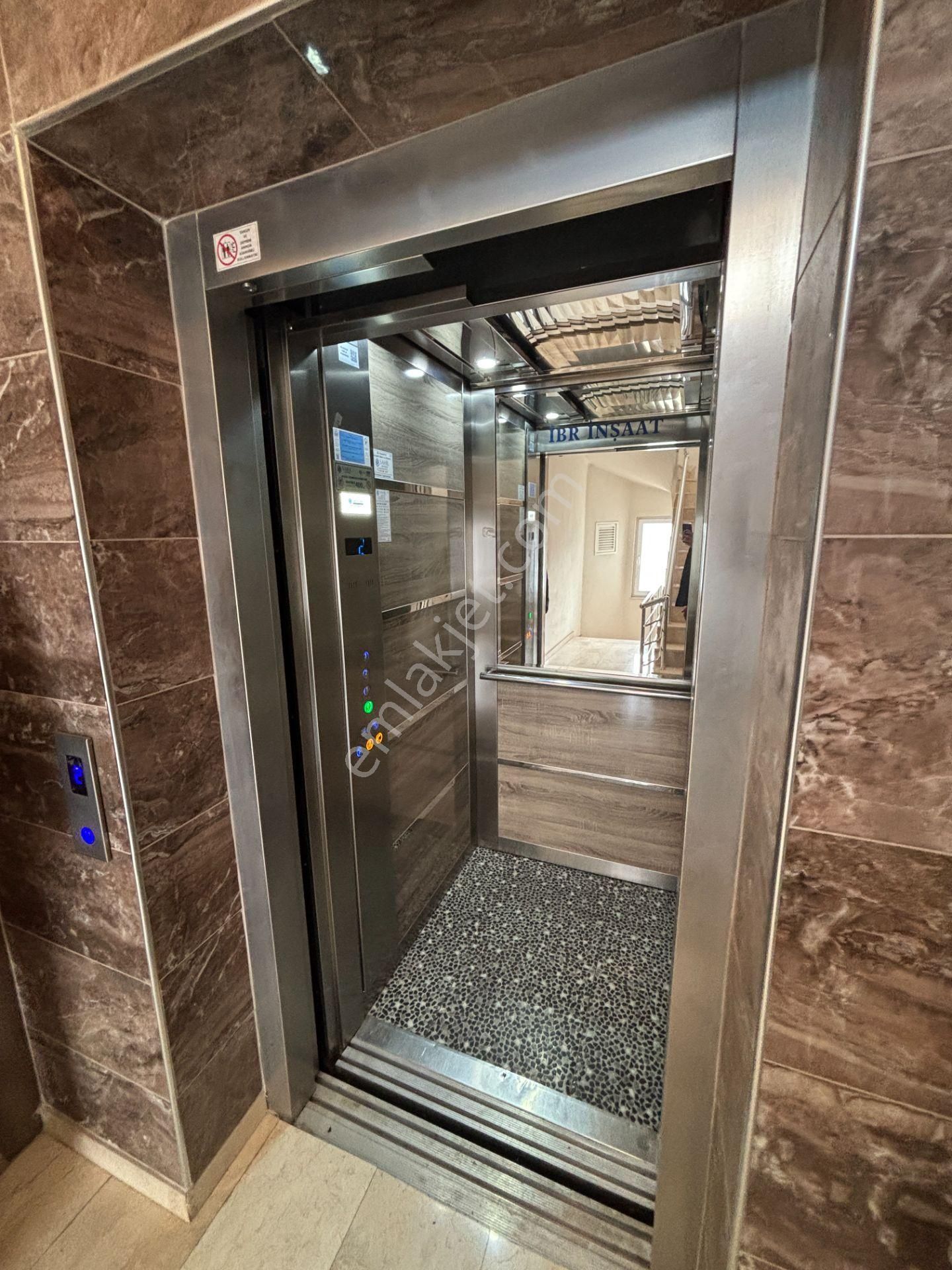 Büyükşehir Belediye Arkası Arakat Geniş 2+1 - Görsel 29