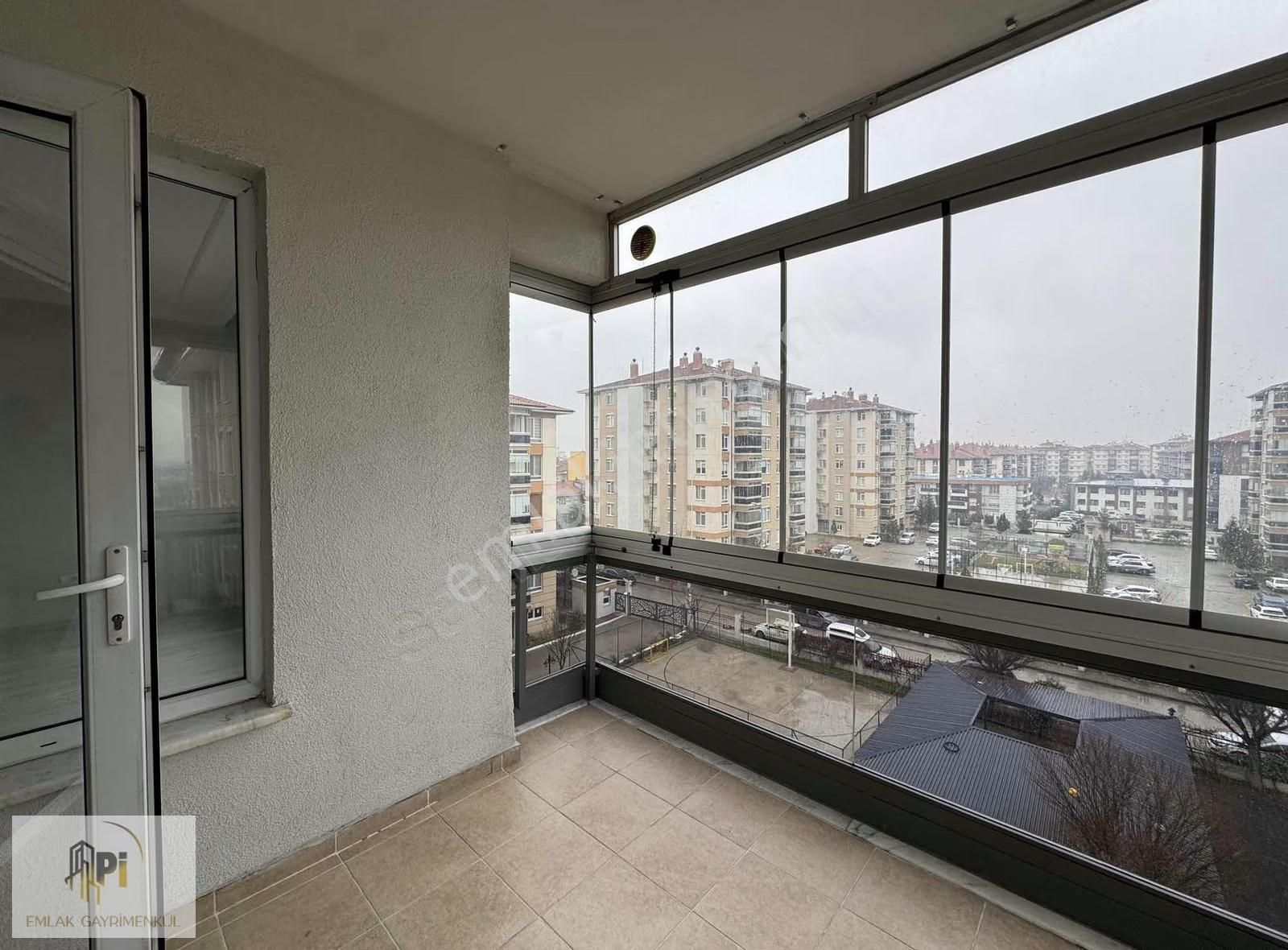 Batıkent'te Site İçi Arakat Kiralık Daire - Görsel 8