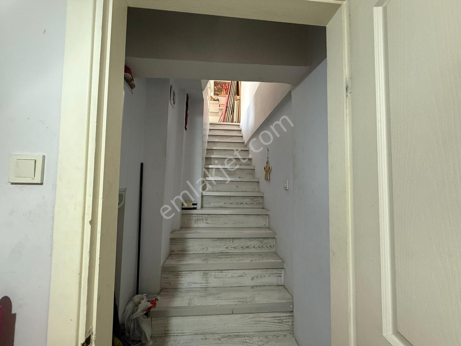 Karşıyaka Soğukkuyu'da Satılık 4+2 Dublex Daire - Görsel 5