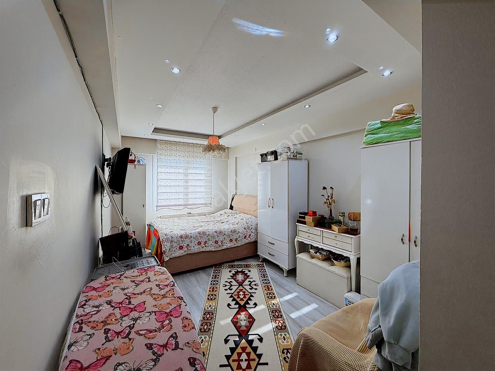 Karşıyaka Soğukkuyu'da Satılık 4+2 Dublex Daire - Görsel 10