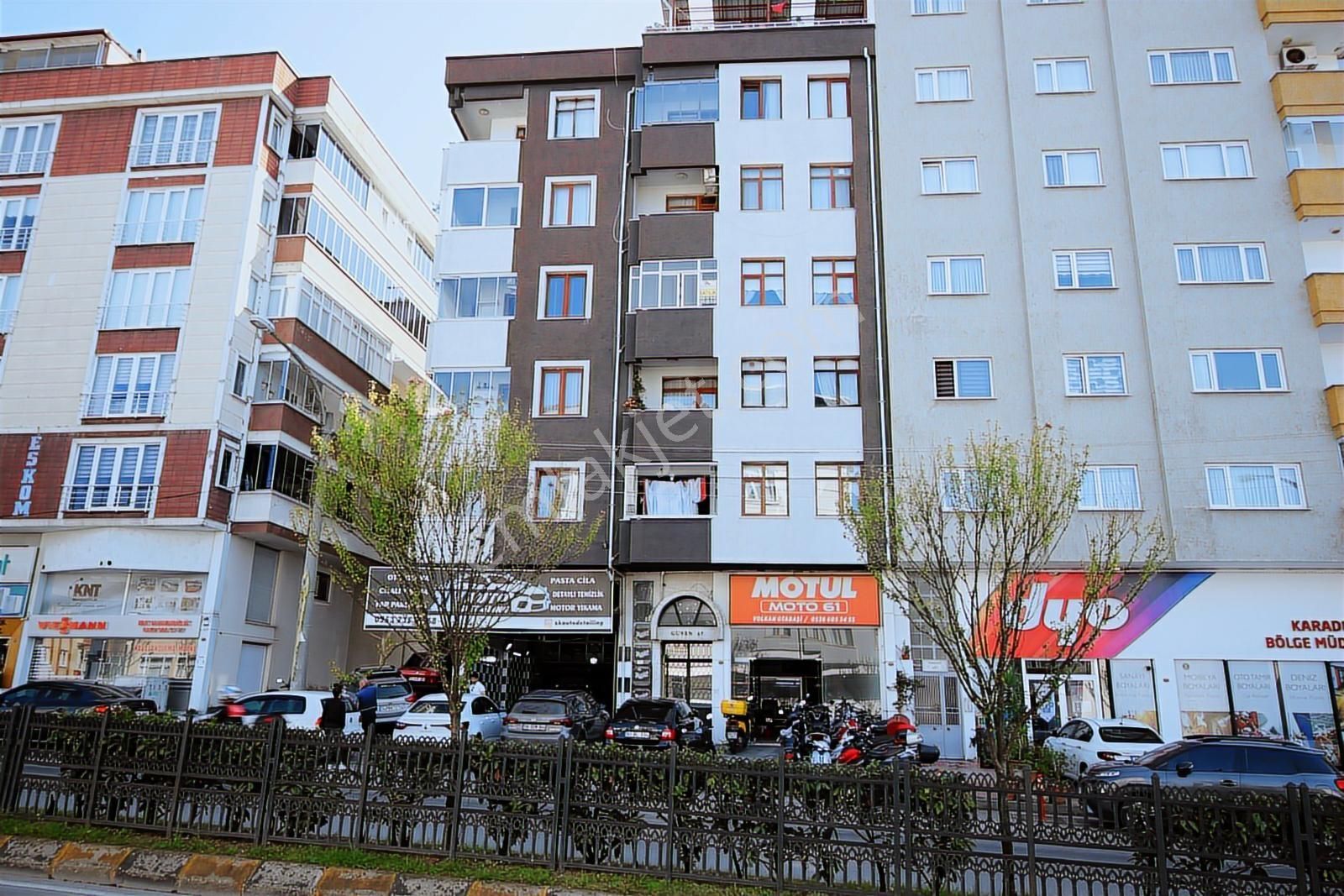 Kaçmaz Emlaktan Trabzon İnönü Mahallesinde Satılık 3+1 Daire