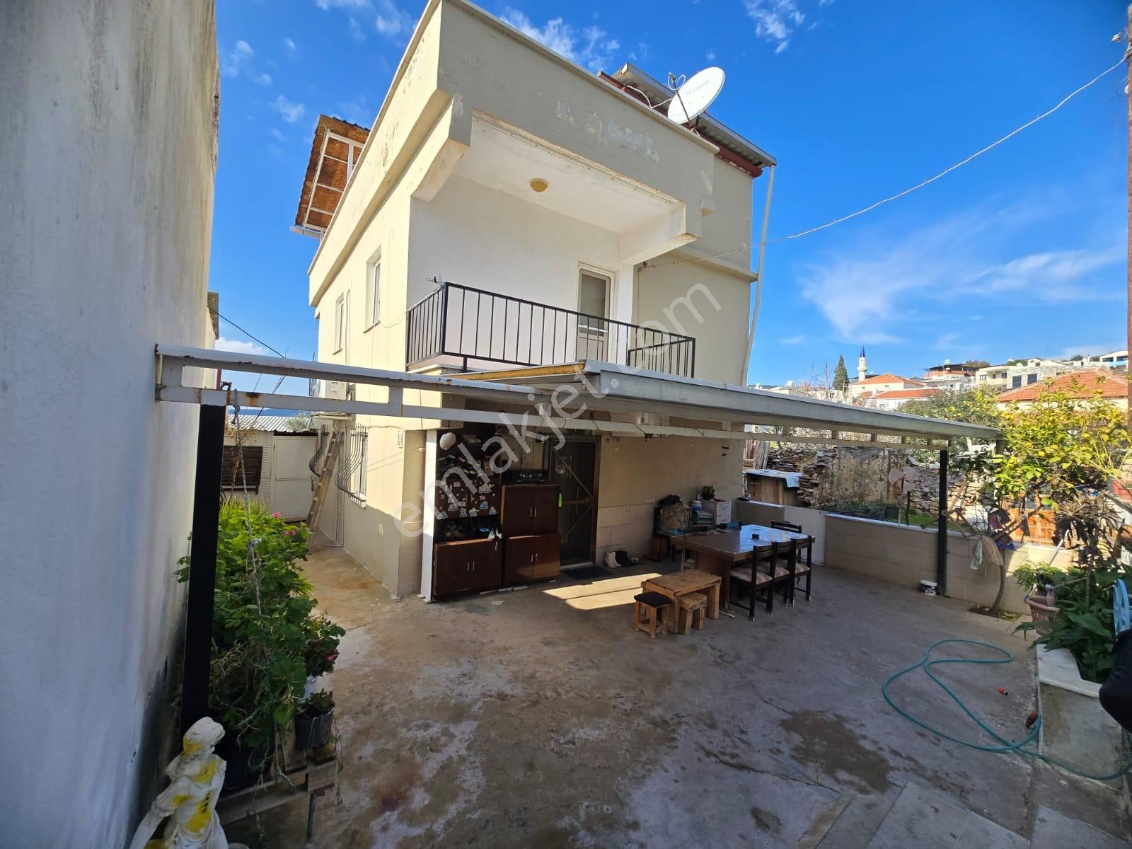 Milas Kazıklıda Teraslı Deniz Manzaralı 3+1 Müstakil Villa