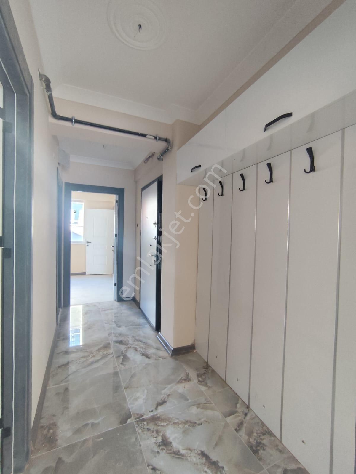 Özgür Gayrimenkul'den Çamlıca Mh.'de 2+0 Satlık Daire - Görsel 16