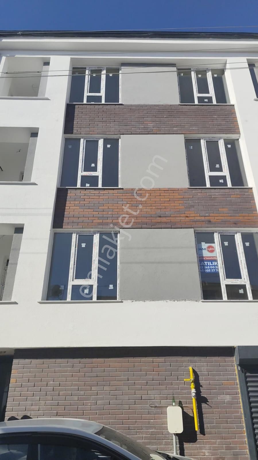 Özgür Gayrimenkul'den Çamlıca Mh.'de 2+0 Satlık Daire - Görsel 18