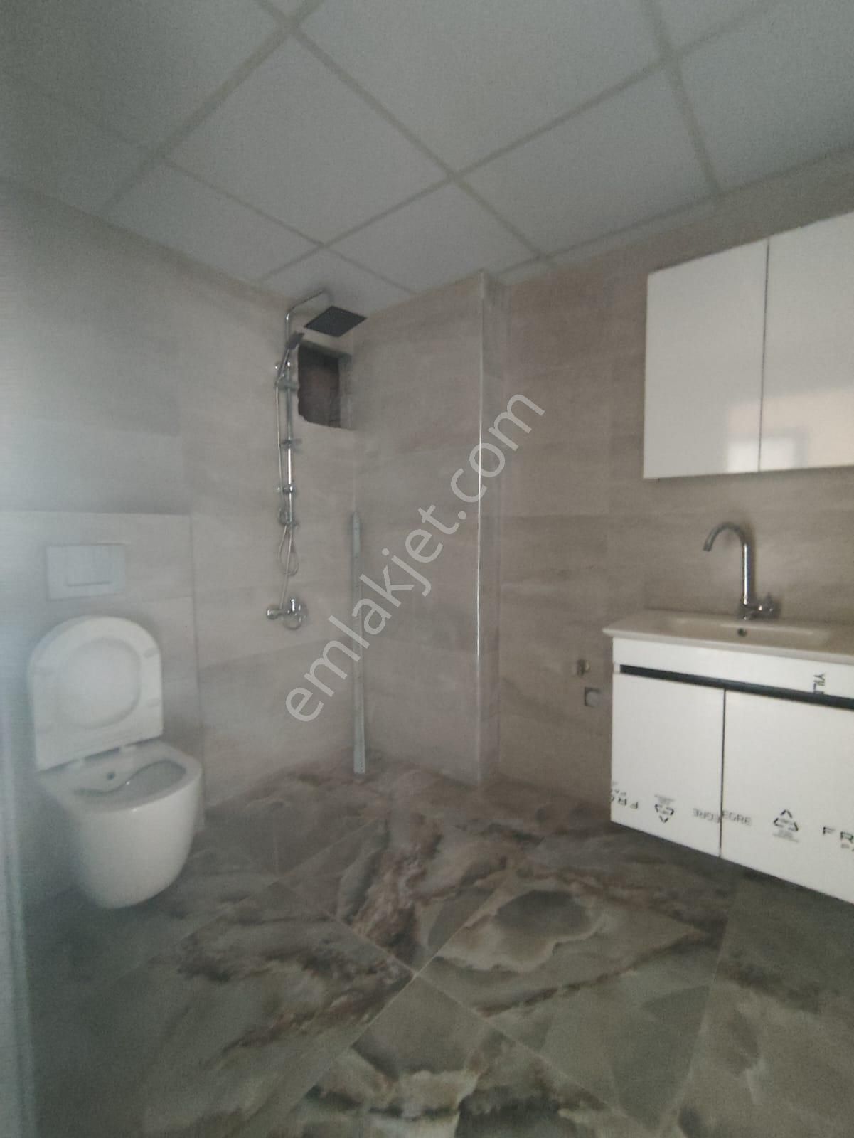 Özgür Gayrimenkul'den Çamlıca Mh.'de 2+0 Satlık Daire - Görsel 14