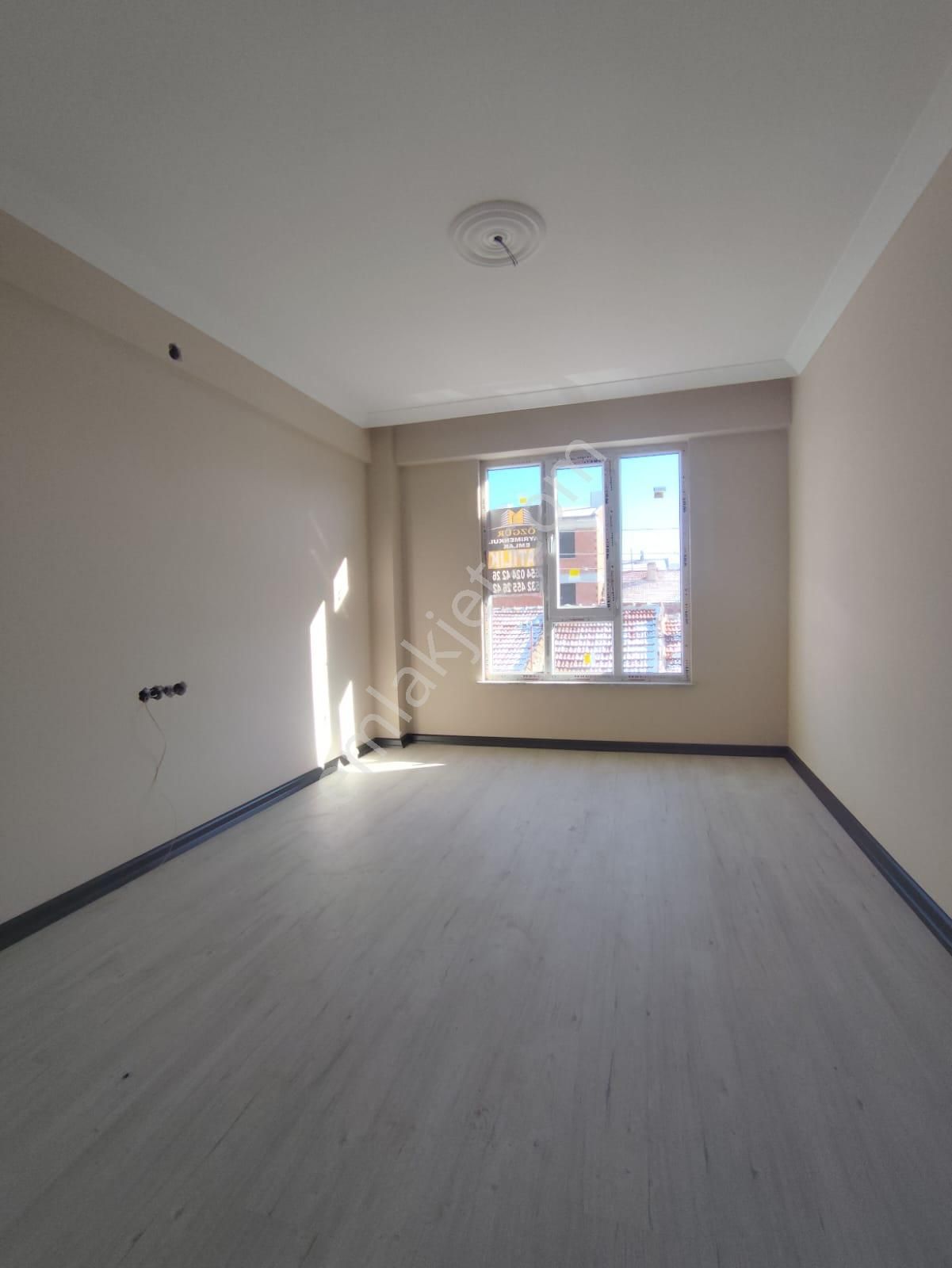 Özgür Gayrimenkul'den Çamlıca Mh.'de 2+0 Satlık Daire - Görsel 2