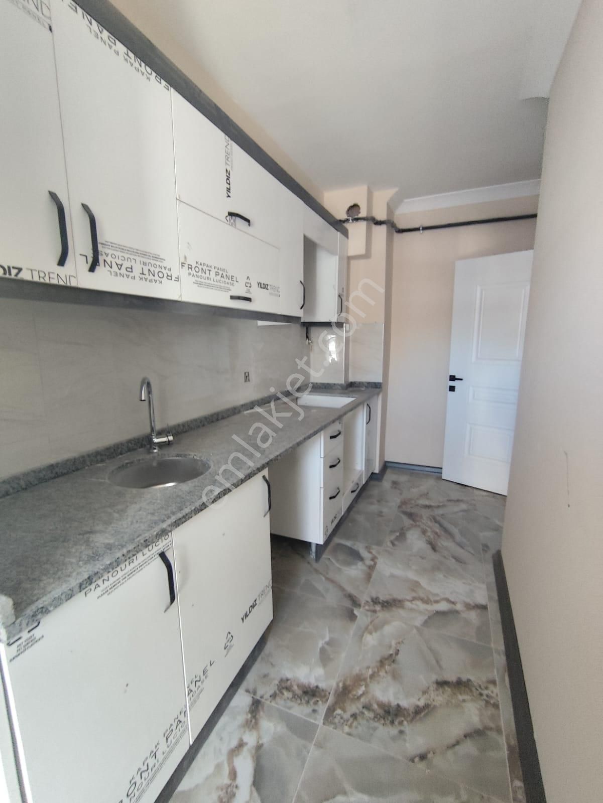 Özgür Gayrimenkul'den Çamlıca Mh.'de 2+0 Satlık Daire - Görsel 8