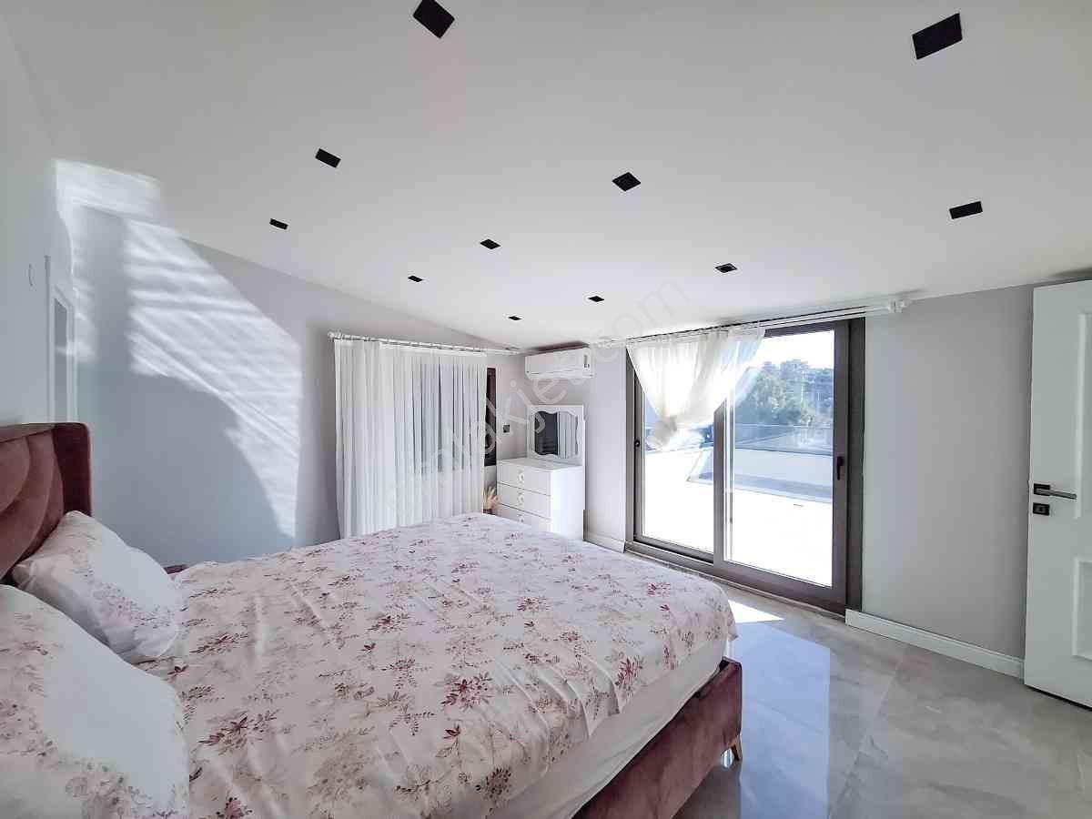 Mersindere Mah Satılık Sıfır Ful Eşyalı 4+1 Bitişik Nizam Villa - Görsel 32