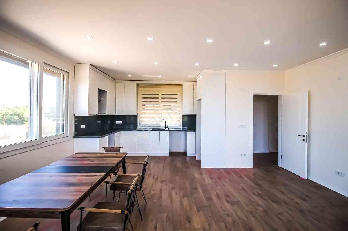 Akyeniköy Mah Seyrantepe'de Satılık Havuzlu Sıfır 3+1 Villa - Görsel 19