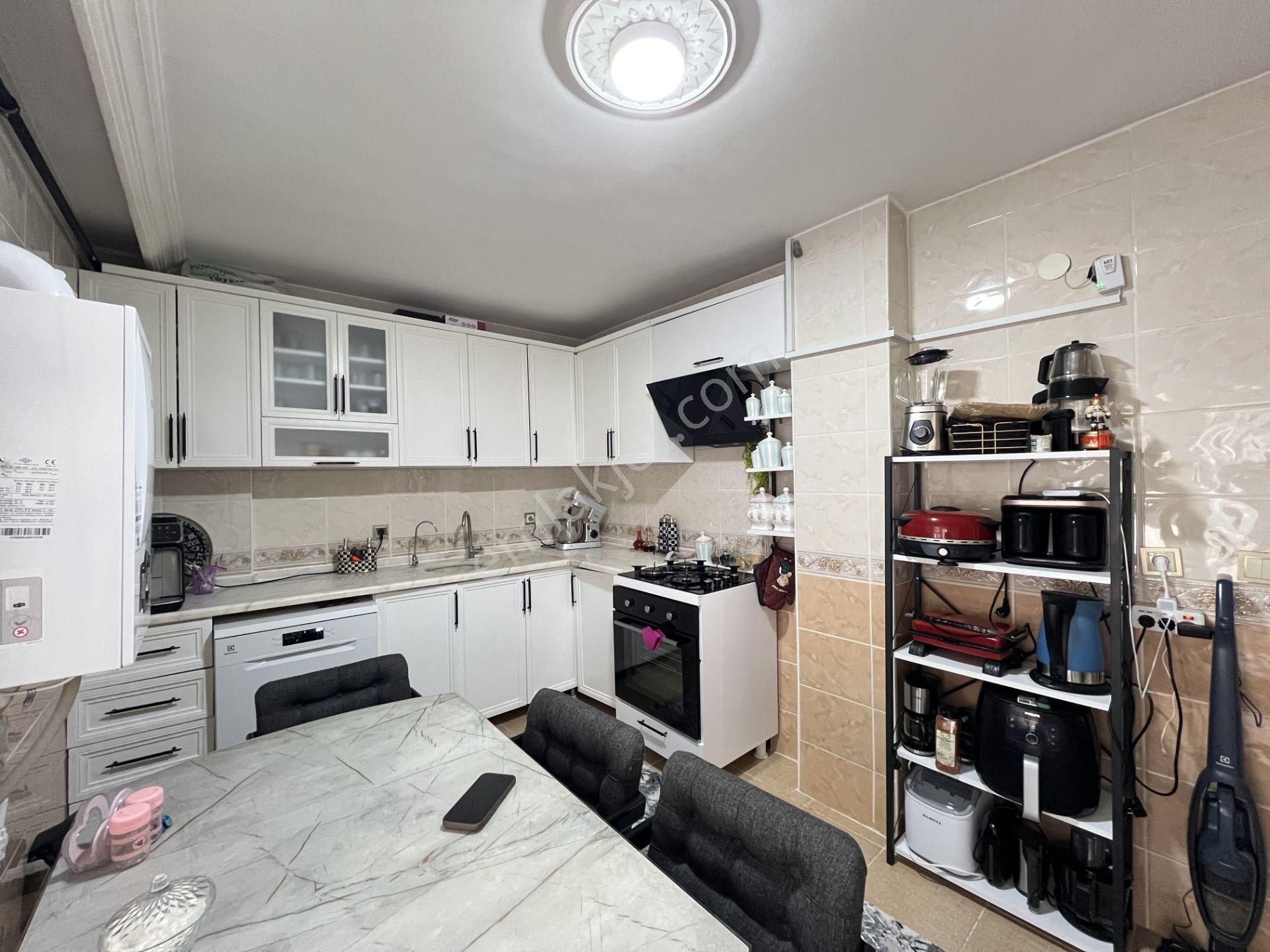 Kalecik Emlak'tan Merkezde 3+1 Giyinme Odalı Orta Kat Ön Full Yapıl - Görsel 5