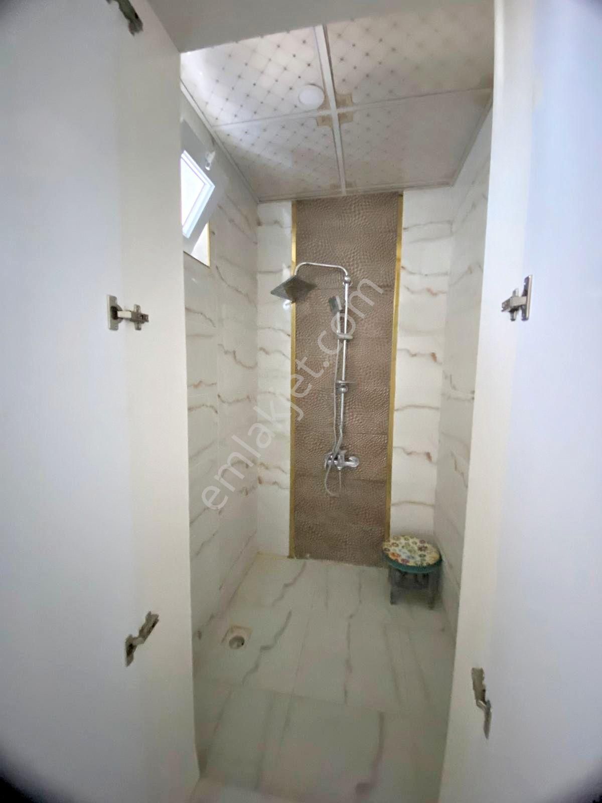 Fıstıklık Merkezde Çift Cam Balkonlu İnce İşçilikli Arakat 3+1 - Görsel 19