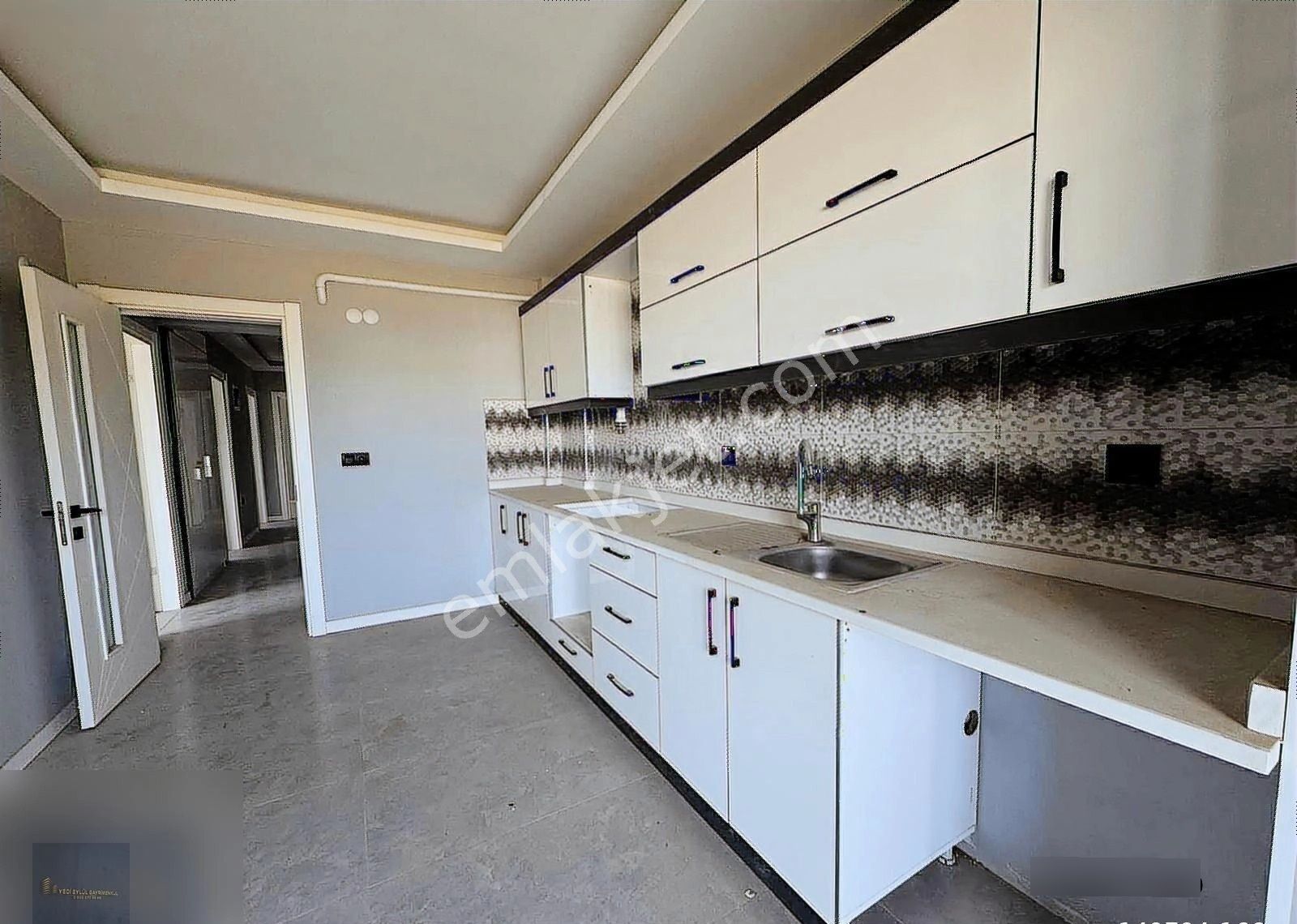 Yedi Eylül'de 3+1 140 M2 Ara Kat Yatırımlık Fırsat Daire - Görsel 14