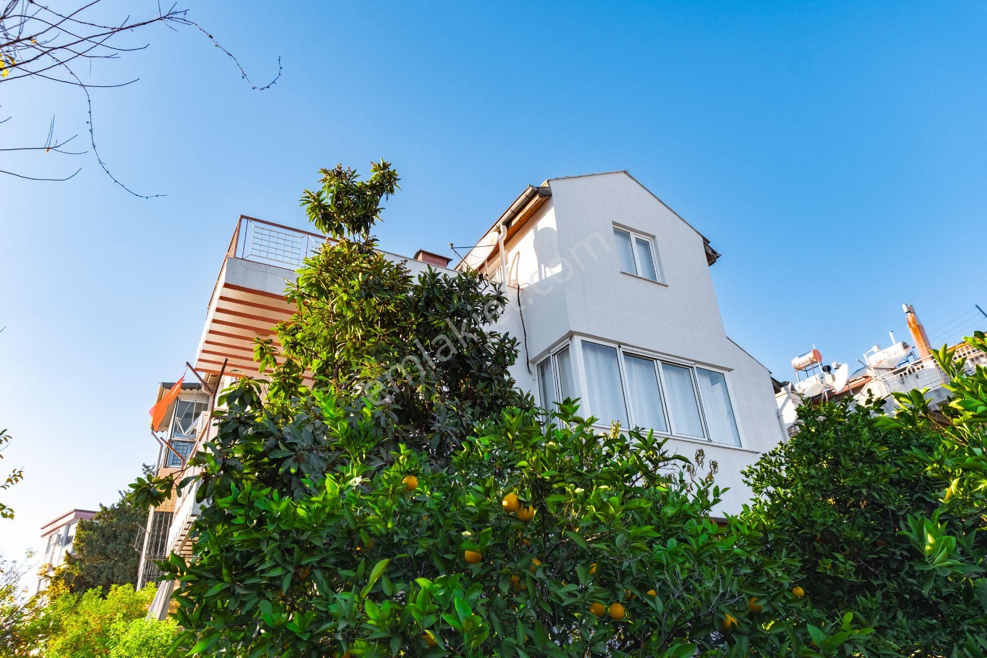 Antalya Kepez Şelale Sitesinde Satılık 5+2 250m² Tripleks Villa - Görsel 3