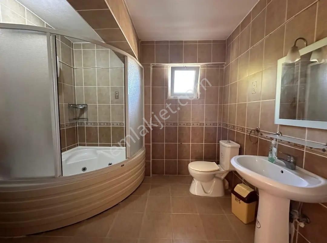 Denize Sıfır Sitede Satılık 3+1 Eşyalı Villa - Görsel 17