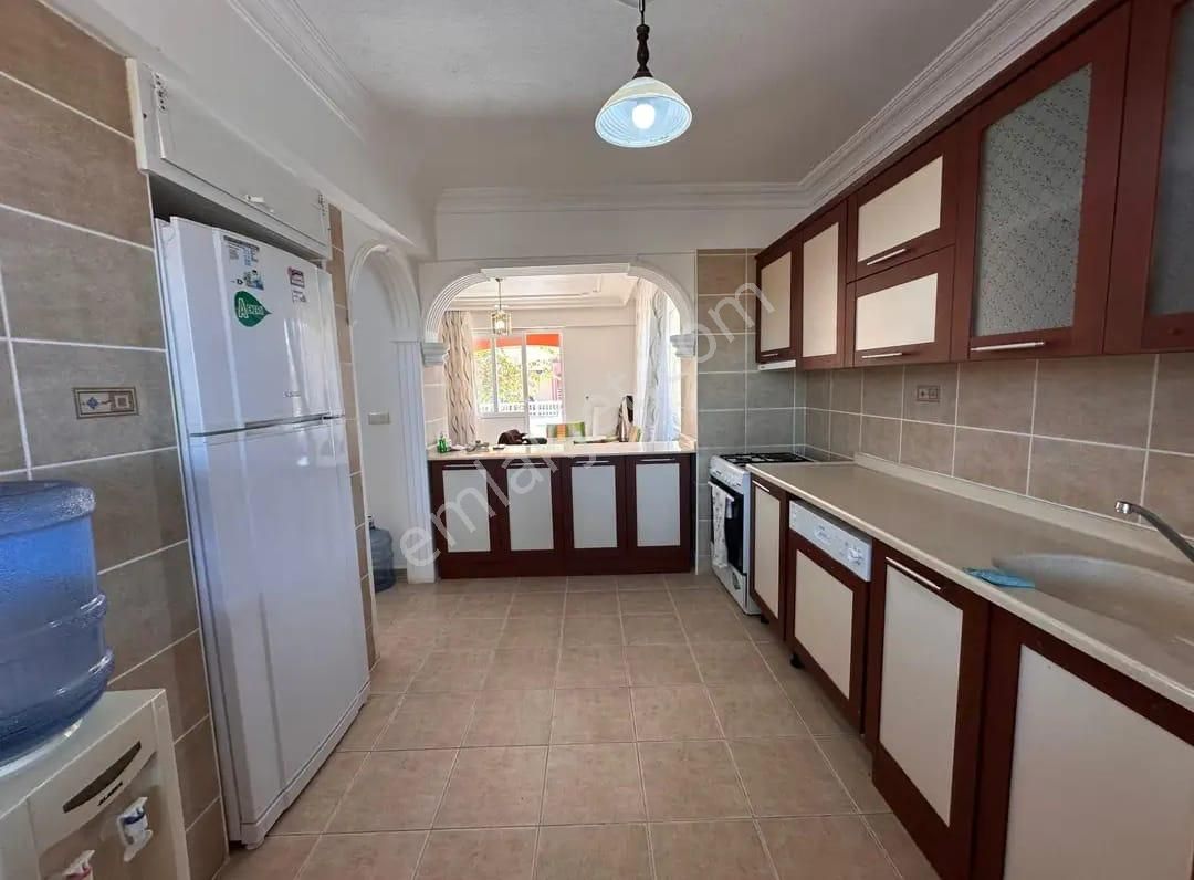 Denize Sıfır Sitede Satılık 3+1 Eşyalı Villa - Görsel 16