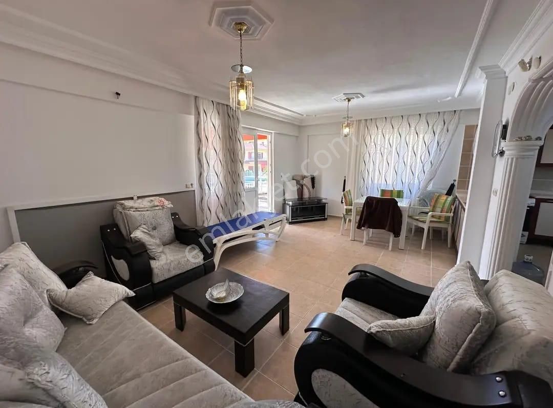 Denize Sıfır Sitede Satılık 3+1 Eşyalı Villa - Görsel 6