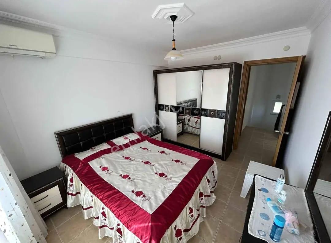 Denize Sıfır Sitede Satılık 3+1 Eşyalı Villa - Görsel 13