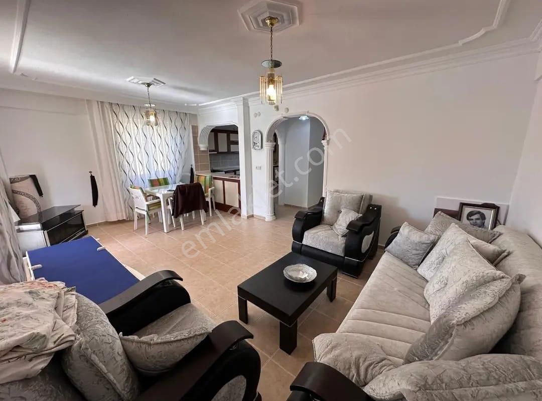 Denize Sıfır Sitede Satılık 3+1 Eşyalı Villa - Görsel 8