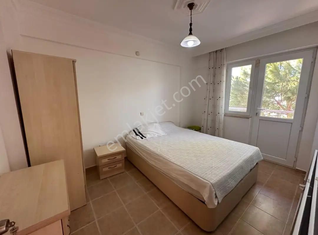Denize Sıfır Sitede Satılık 3+1 Eşyalı Villa - Görsel 26