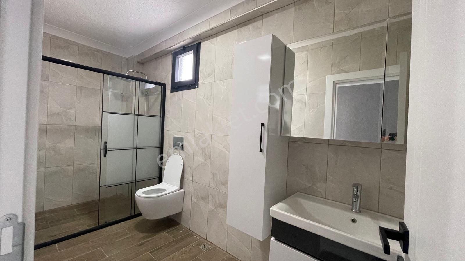 Yeniçiftlikte Ultra Lüks Deniz Manzaralı 4+1 Kullanıma Hazır Villa - Görsel 6