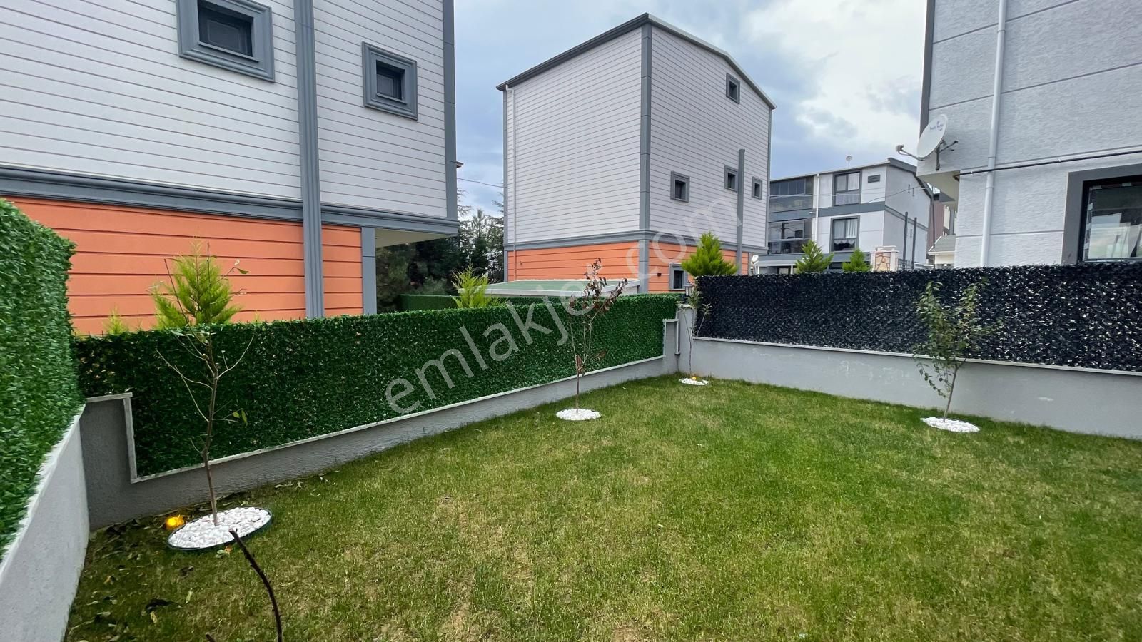 Yeniçiftlikte Ultra Lüks Deniz Manzaralı 4+1 Kullanıma Hazır Villa - Görsel 22