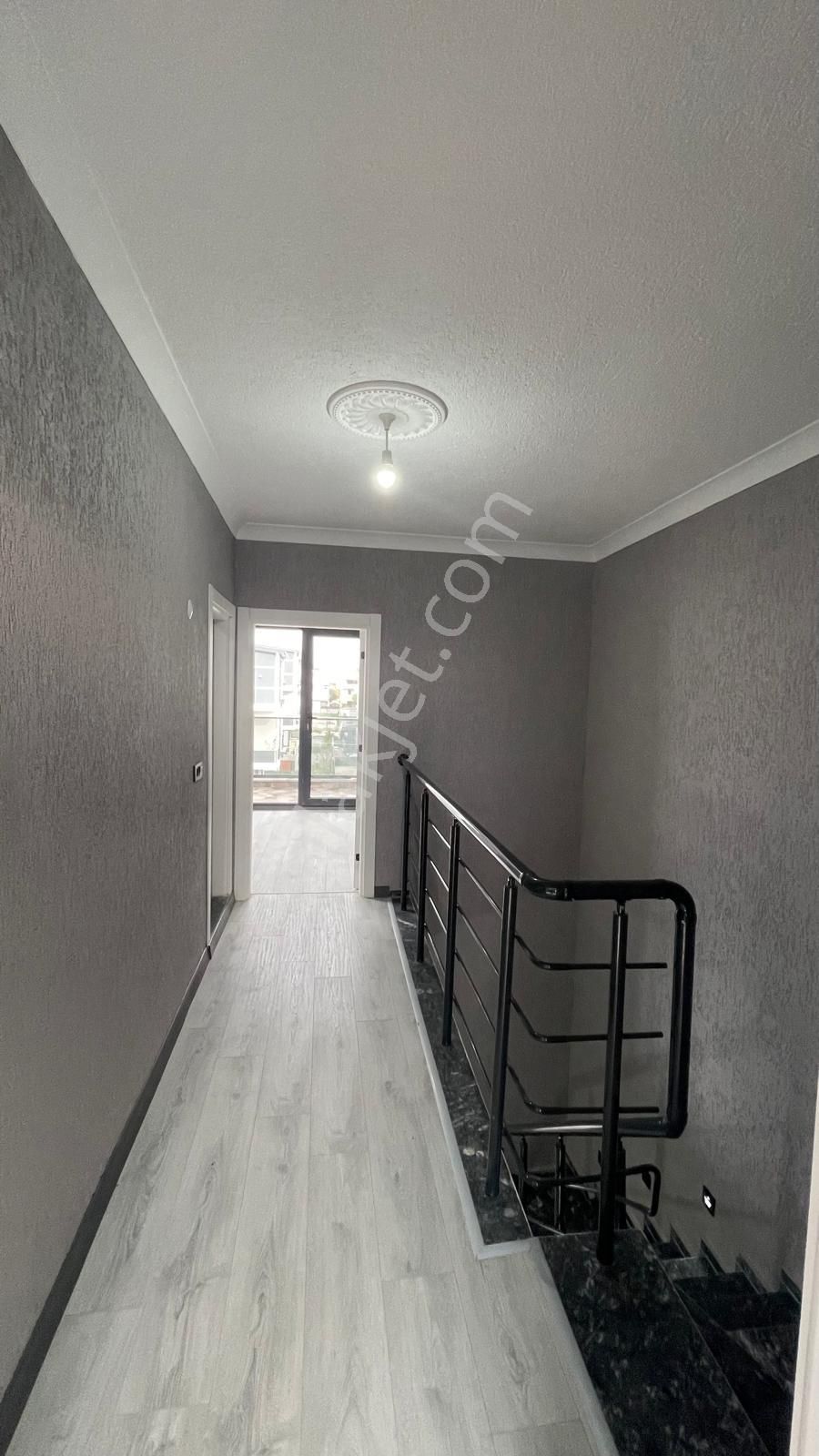 Yeniçiftlikte Ultra Lüks Deniz Manzaralı 4+1 Kullanıma Hazır Villa - Görsel 30