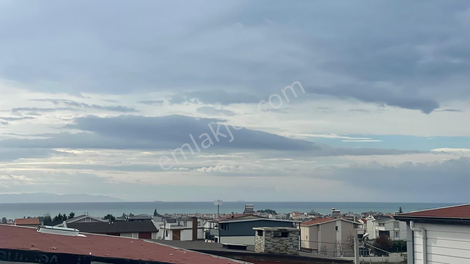 Yeniçiftlikte Ultra Lüks Deniz Manzaralı 4+1 Kullanıma Hazır Villa - Görsel 3