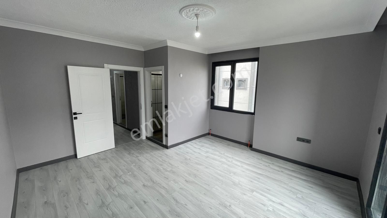 Yeniçiftlikte Ultra Lüks Deniz Manzaralı 4+1 Kullanıma Hazır Villa - Görsel 12