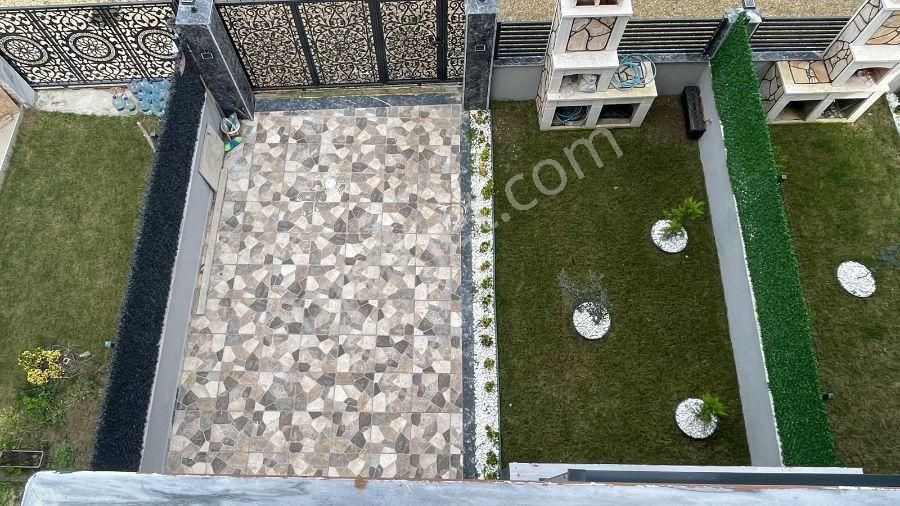 Yeniçiftlikte Ultra Lüks Deniz Manzaralı 4+1 Kullanıma Hazır Villa - Görsel 9