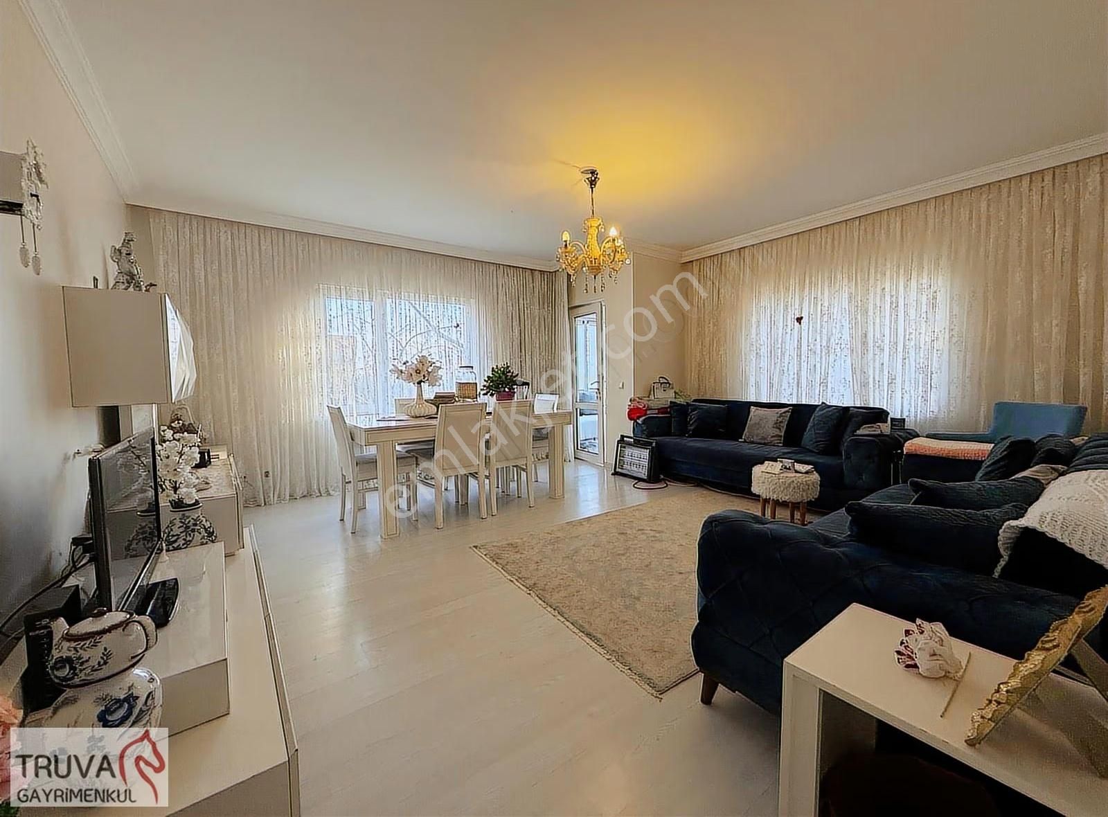 Huzurlu Aile Sitesi Sarmaşık Evlerinde Eşyalı Geniş Salonlu 3+1 - Görsel 21