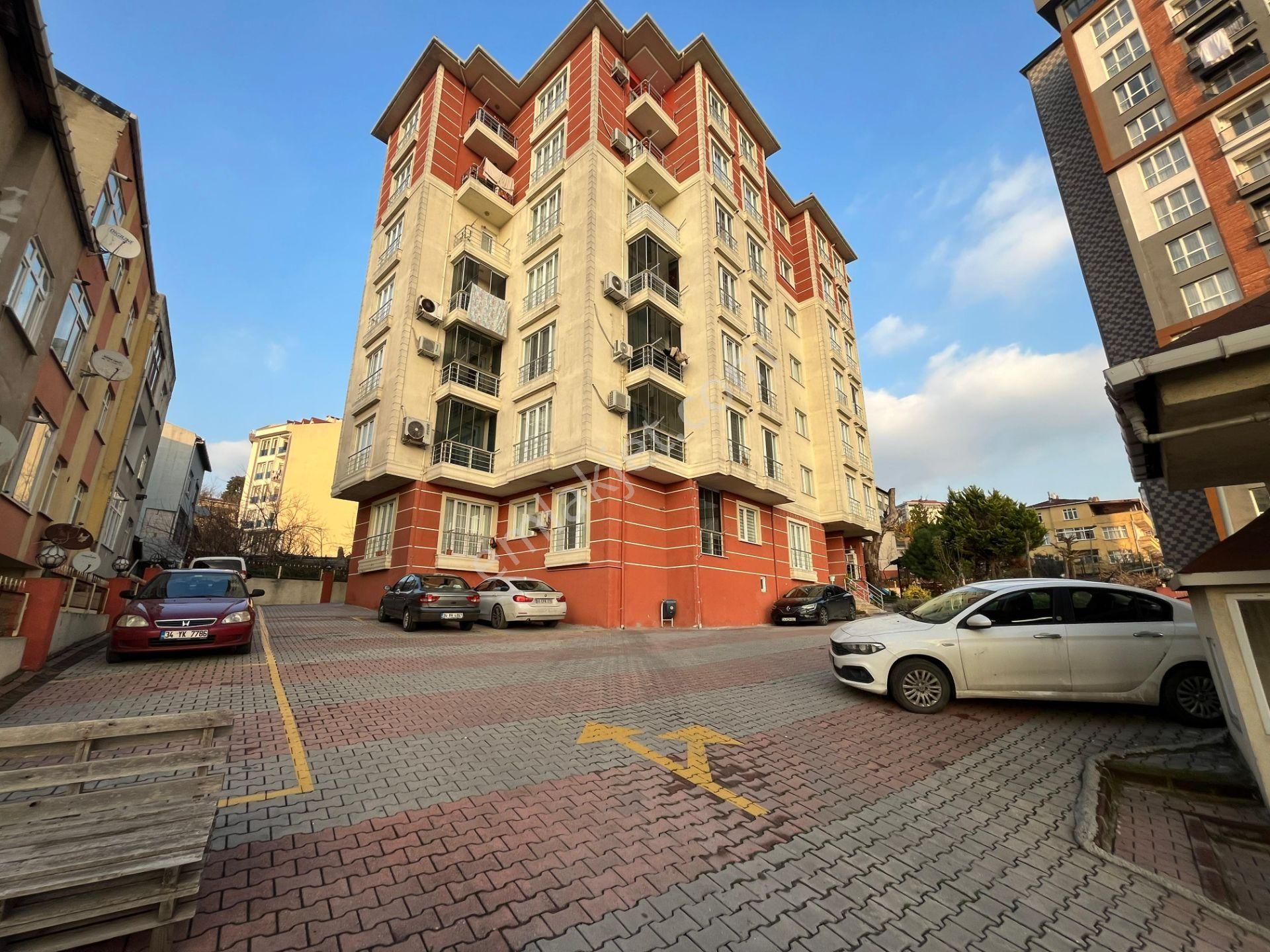 Mahmutbey Köyiçinde Sitede 2+1 Satılık Krediye Uygun Daire - Görsel 2