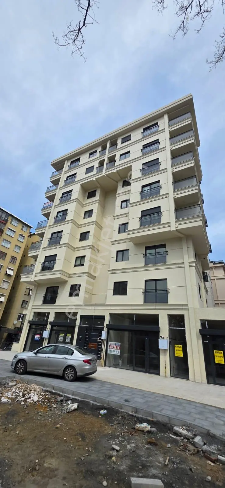 Fahrettin Kerim Gökay Cd. Üzerinde, Sıfır Yeni Bina,55 M2 Dükkan