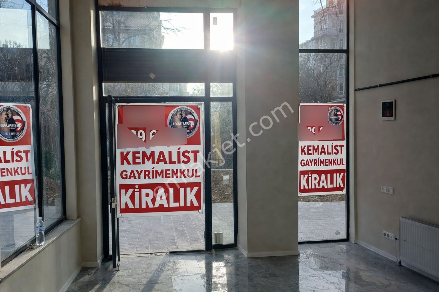 Fahrettin Kerim Gökay Cd. Üzerinde, Sıfır Yeni Bina,55 M2 Dükkan