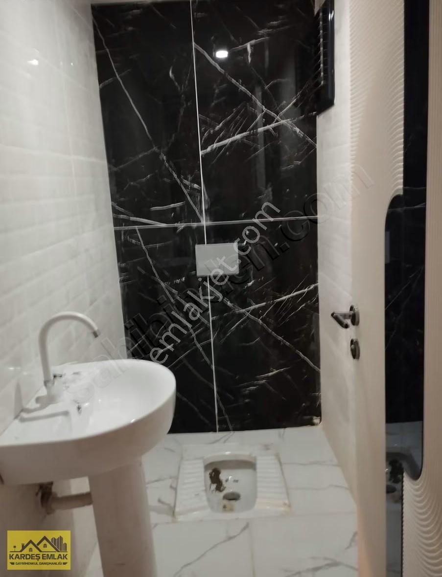 Ramazanoğlu Emlaktan 3+1 Doğal Gazlı Daire - Görsel 12