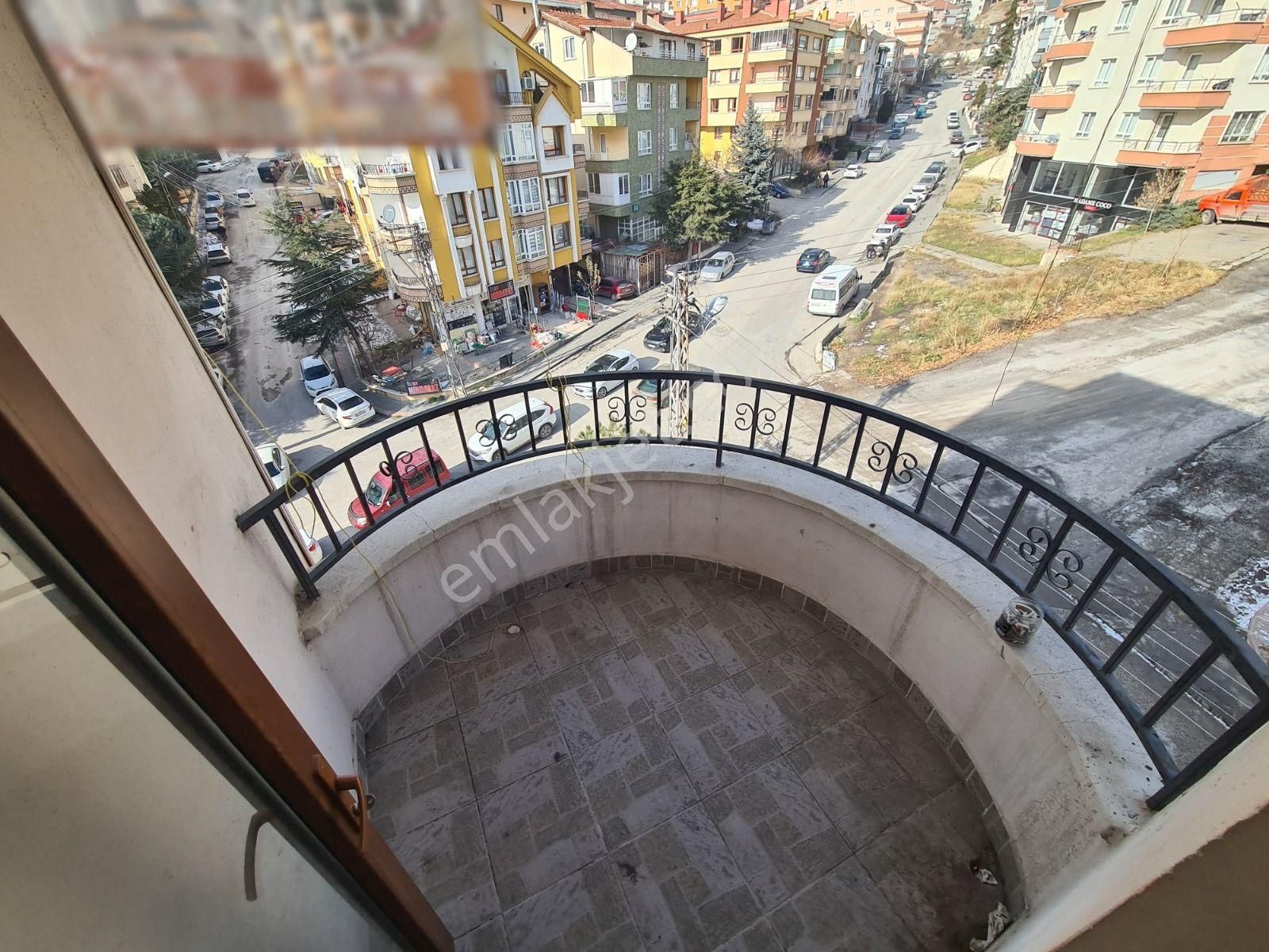 Ayvalı Seval Cd & Estergon Cd Kesişimi Park Manzaralı 5+1 Dublex - Görsel 11