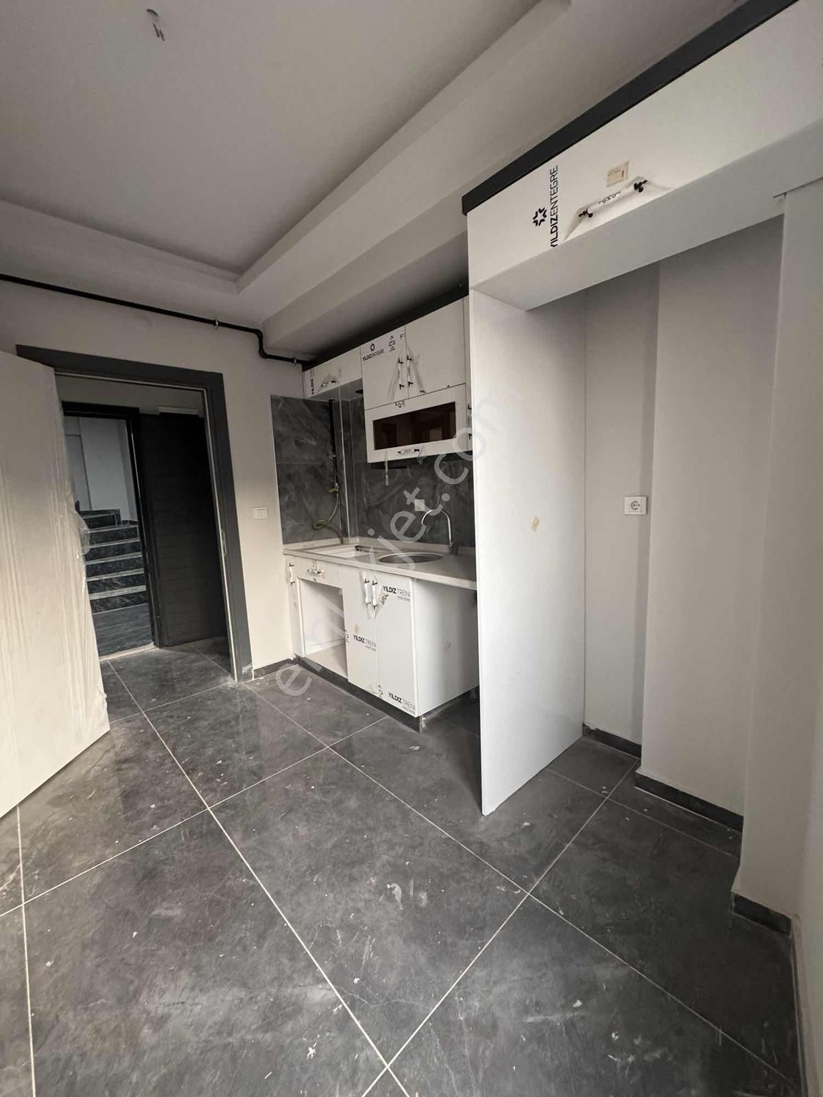 Akın Emlaktan Fırat Mah. Asansörlü 80 M2. Sıfır Arakat Daire - Görsel 24