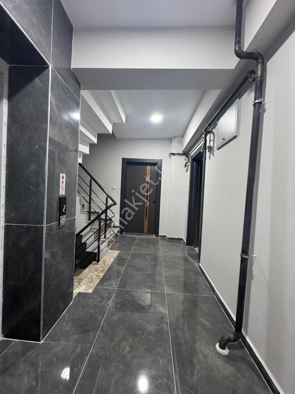 Akın Emlaktan Fırat Mah. Asansörlü 80 M2. Sıfır Arakat Daire - Görsel 26