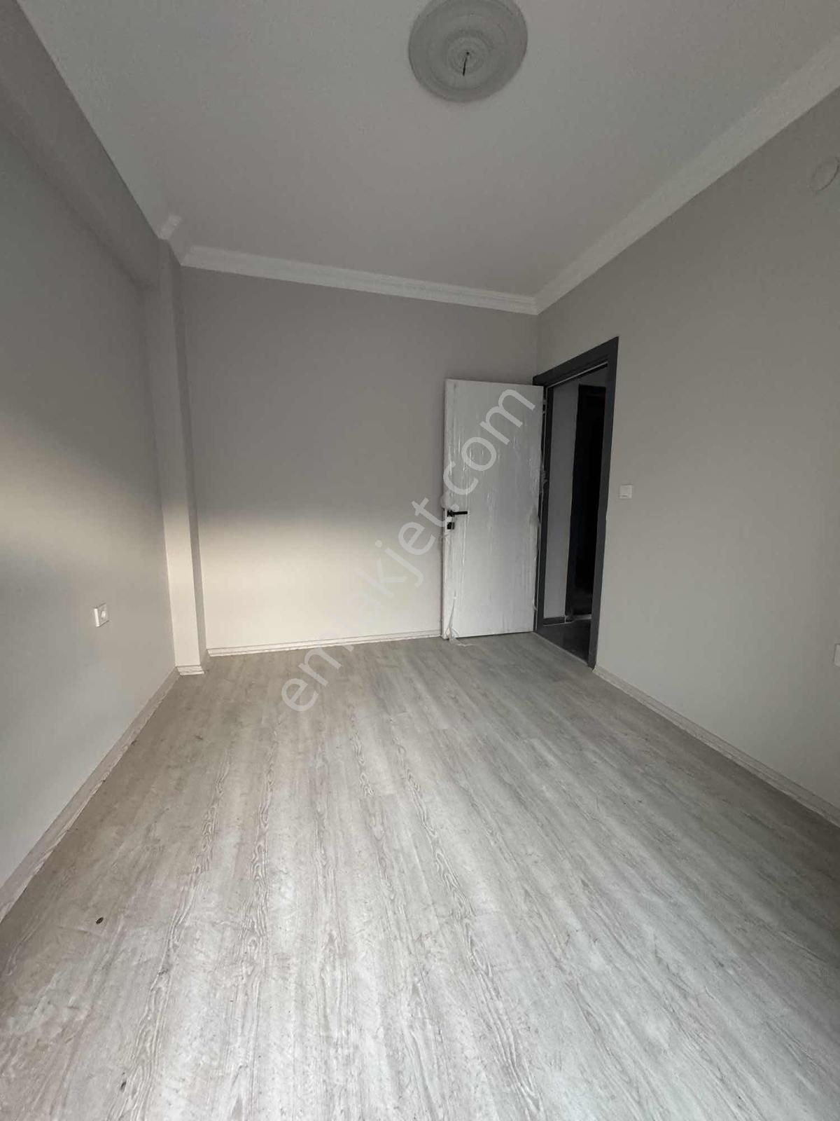 Akın Emlaktan Fırat Mah. Asansörlü 80 M2. Sıfır Arakat Daire - Görsel 31