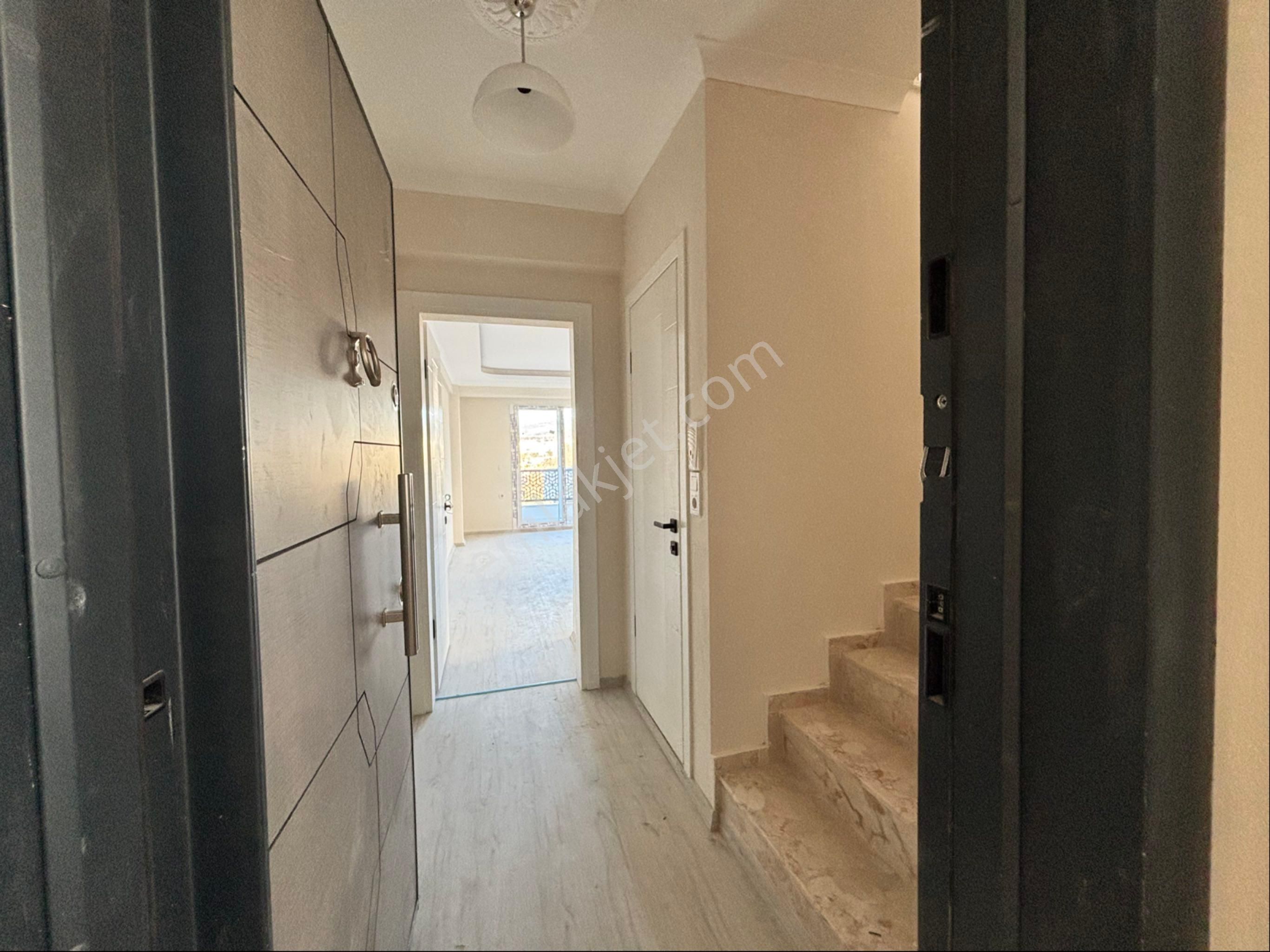 Seydikemerde Gerişburnunda Yeni Yapı 2+1 Dubleks Satılık Daire