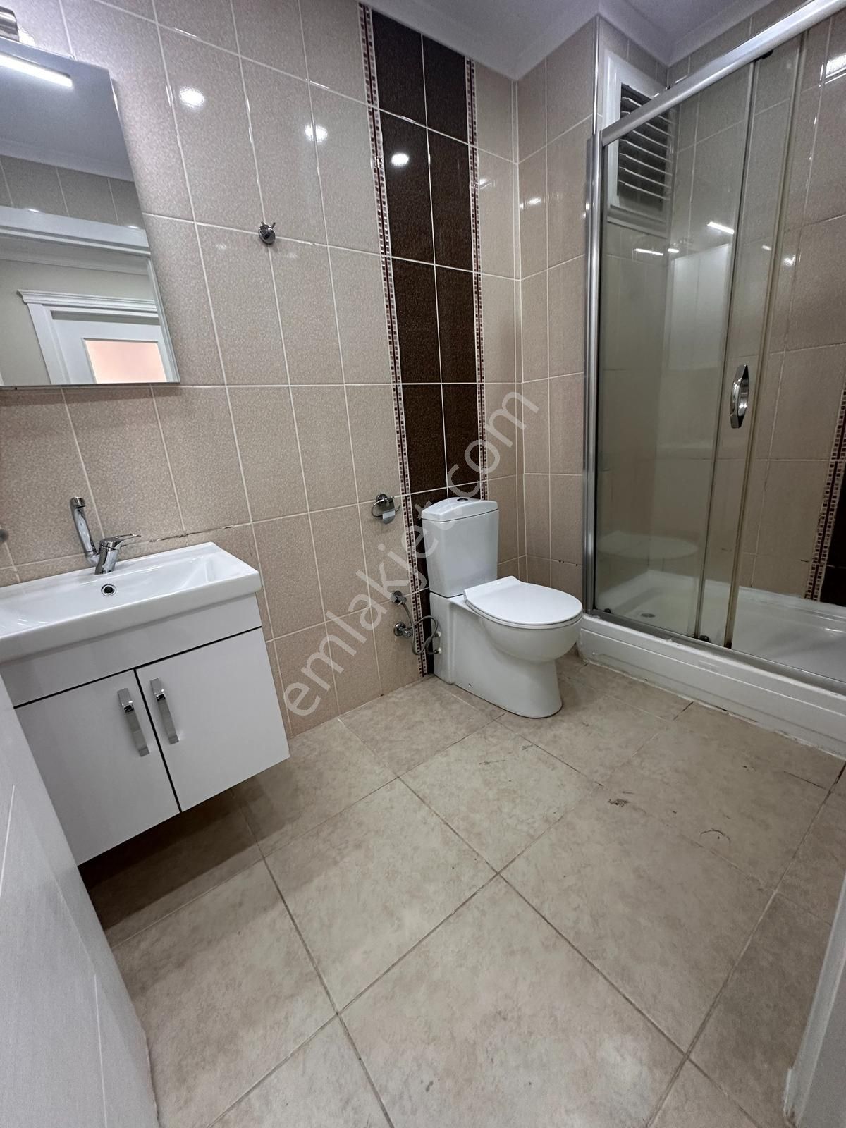 Tamiş'den Küçükyalı'da Metroya E5'e Yakın 1.katta Ön Köşe 2+1 - Görsel 24