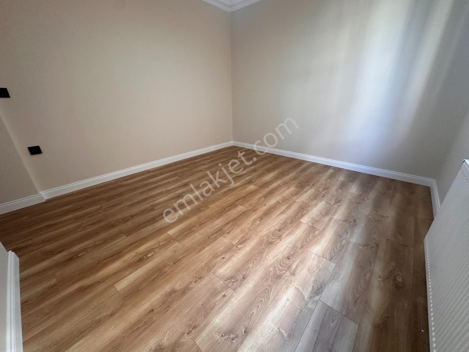 Tamiş'den Küçükyalı'da Metroya E5'e Yakın 1.katta Ön Köşe 2+1 - Görsel 14