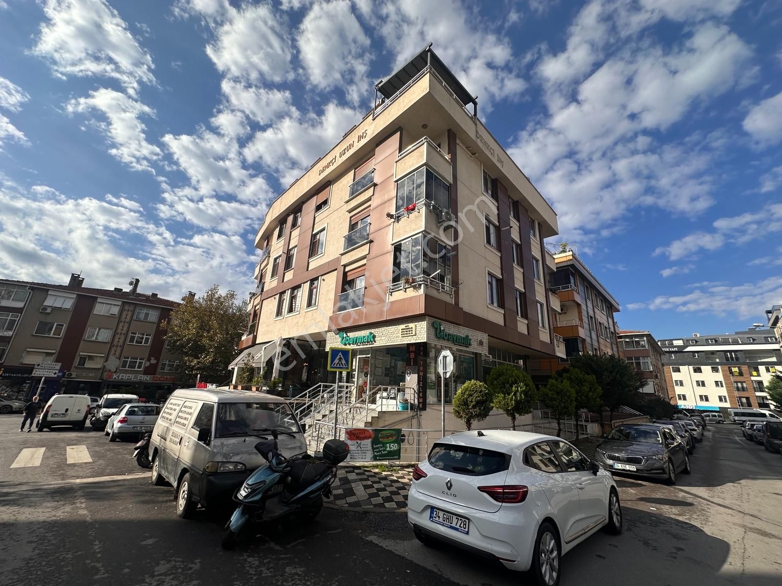 Tamiş'den Küçükyalı'da Metroya E5'e Yakın 1.katta Ön Köşe 2+1