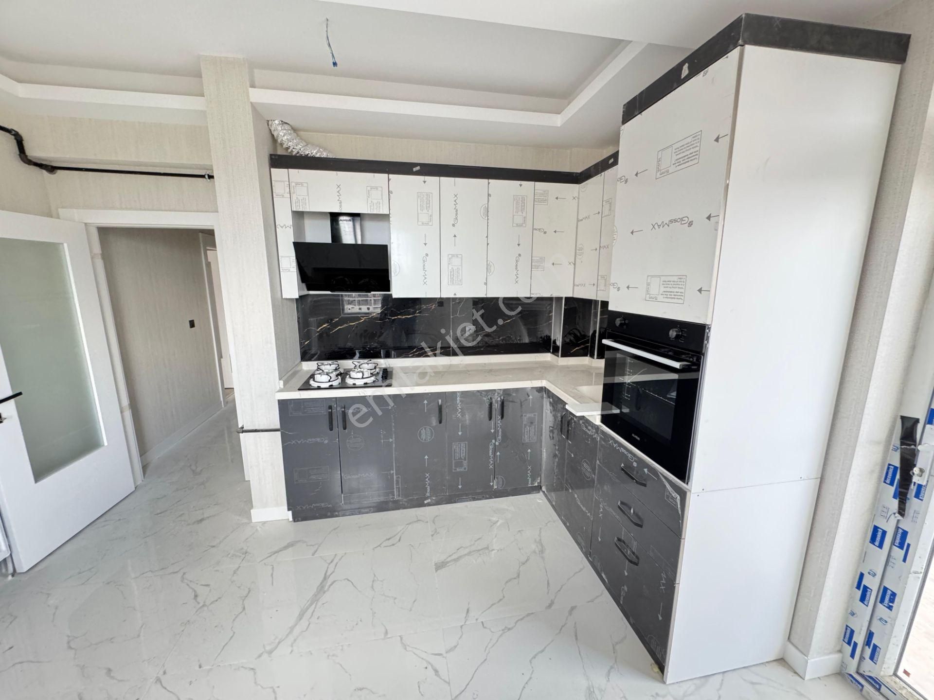 Yenikent Fevzi Çakmak Mh.de 3+1 125m2 Net Satılık Daire - Görsel 4