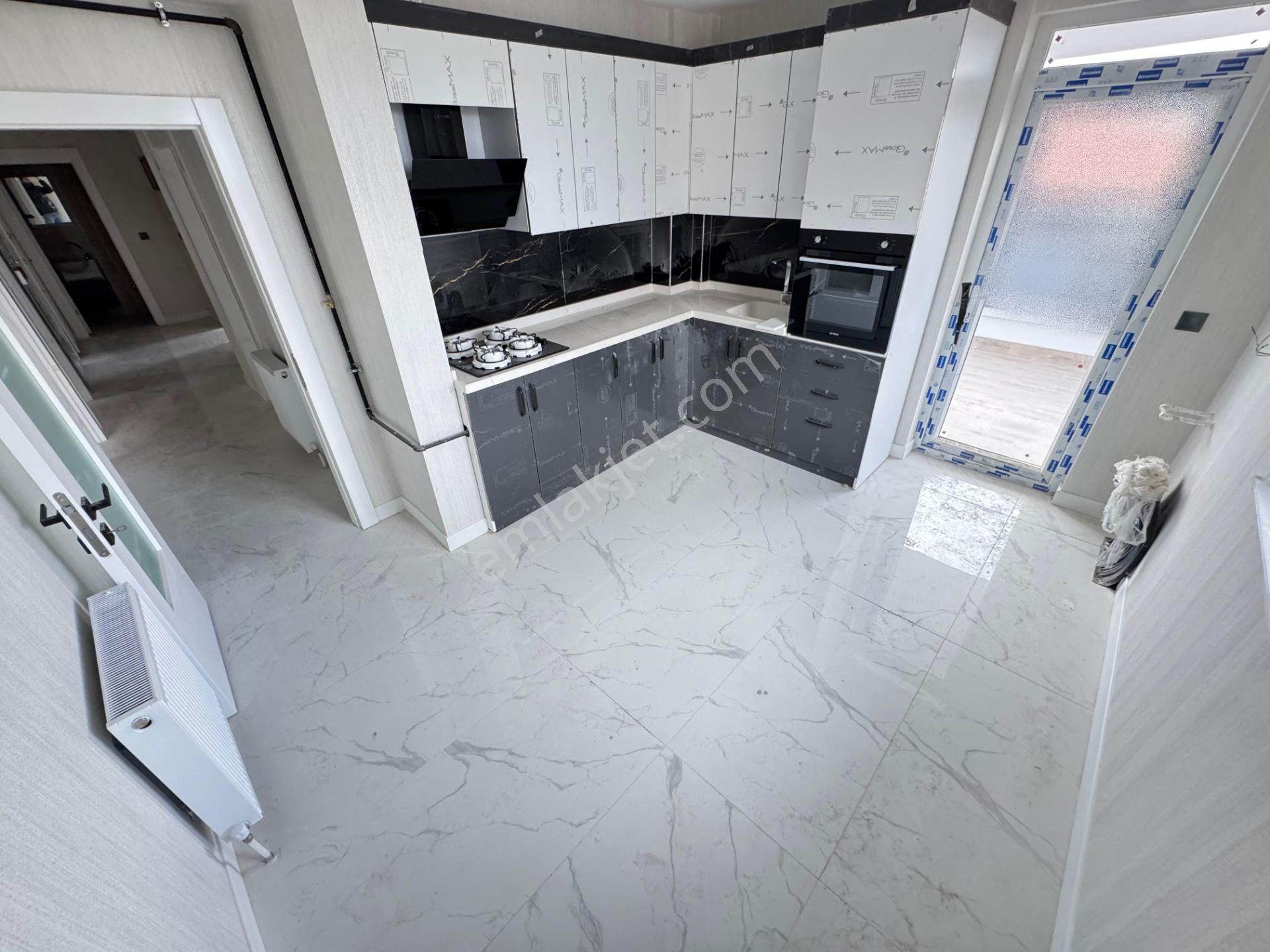 Yenikent Fevzi Çakmak Mh.de 3+1 125m2 Net Satılık Daire - Görsel 3