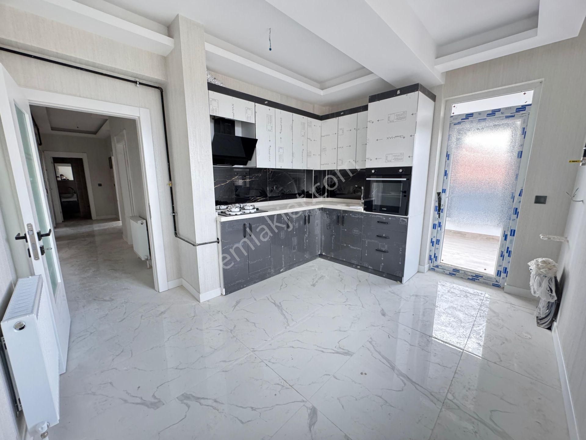 Yenikent Fevzi Çakmak Mh.de 3+1 125m2 Net Satılık Daire - Görsel 6