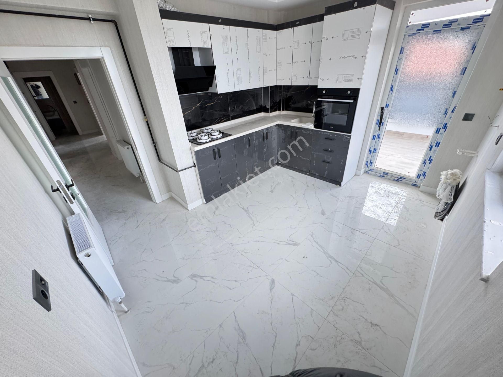 Yenikent Fevzi Çakmak Mh.de 3+1 125m2 Net Satılık Daire - Görsel 8